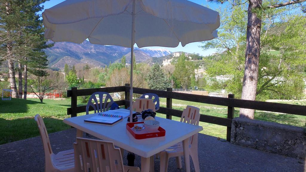 Vvf Drome Provence Hotel Montbrun-les-Bains Eksteriør billede